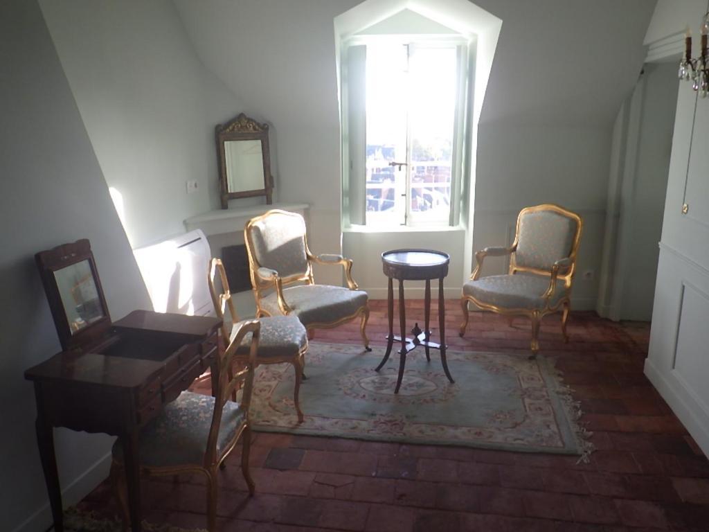 Bed and Breakfast Castel De La Comtesse Блуа Екстер'єр фото