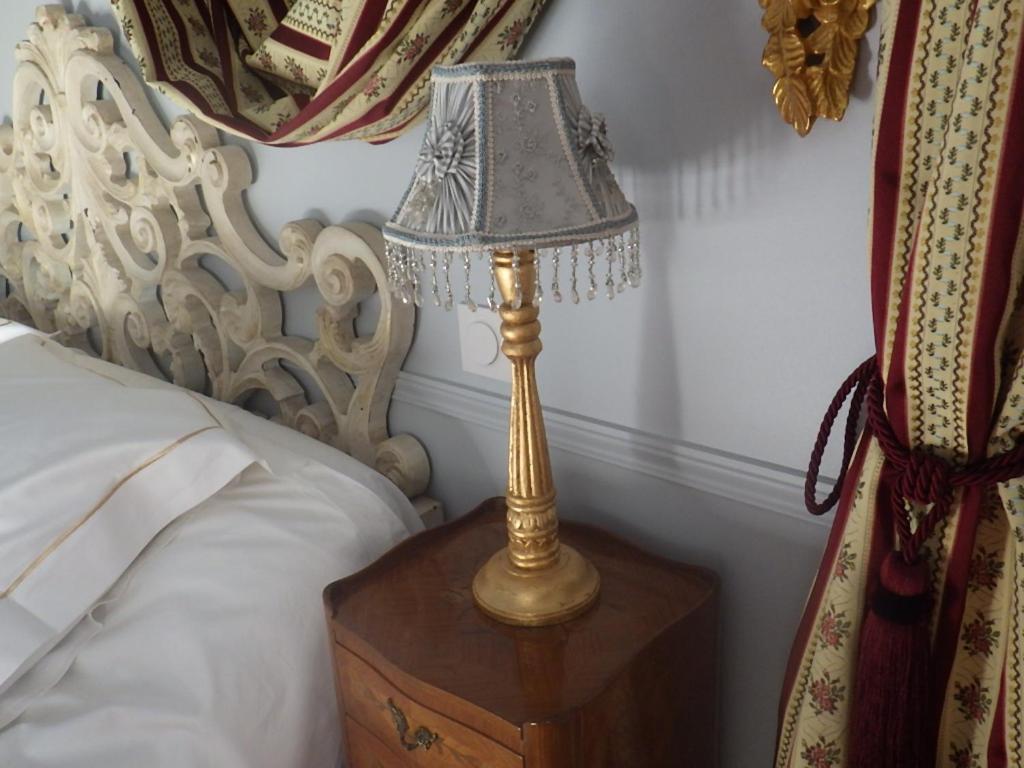 Bed and Breakfast Castel De La Comtesse Блуа Екстер'єр фото